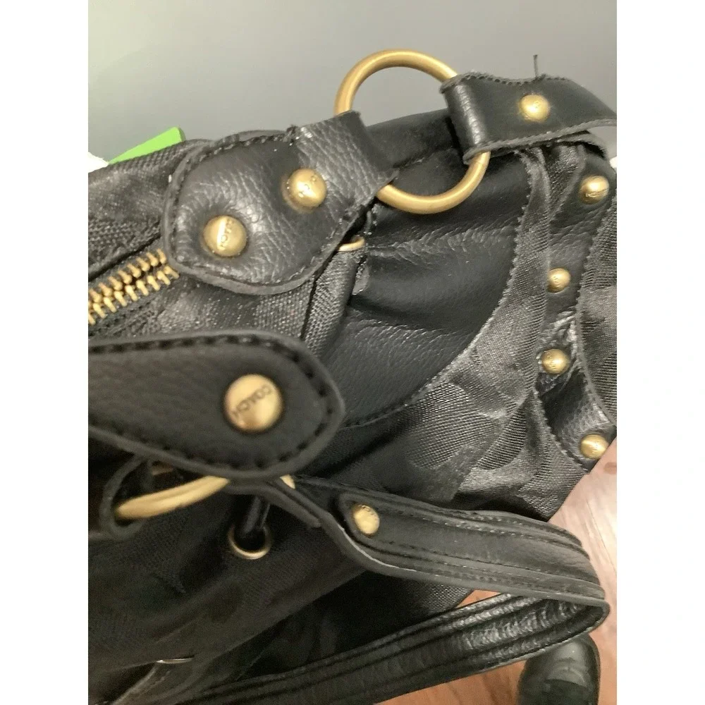 Coach handbags used large pre-owned black